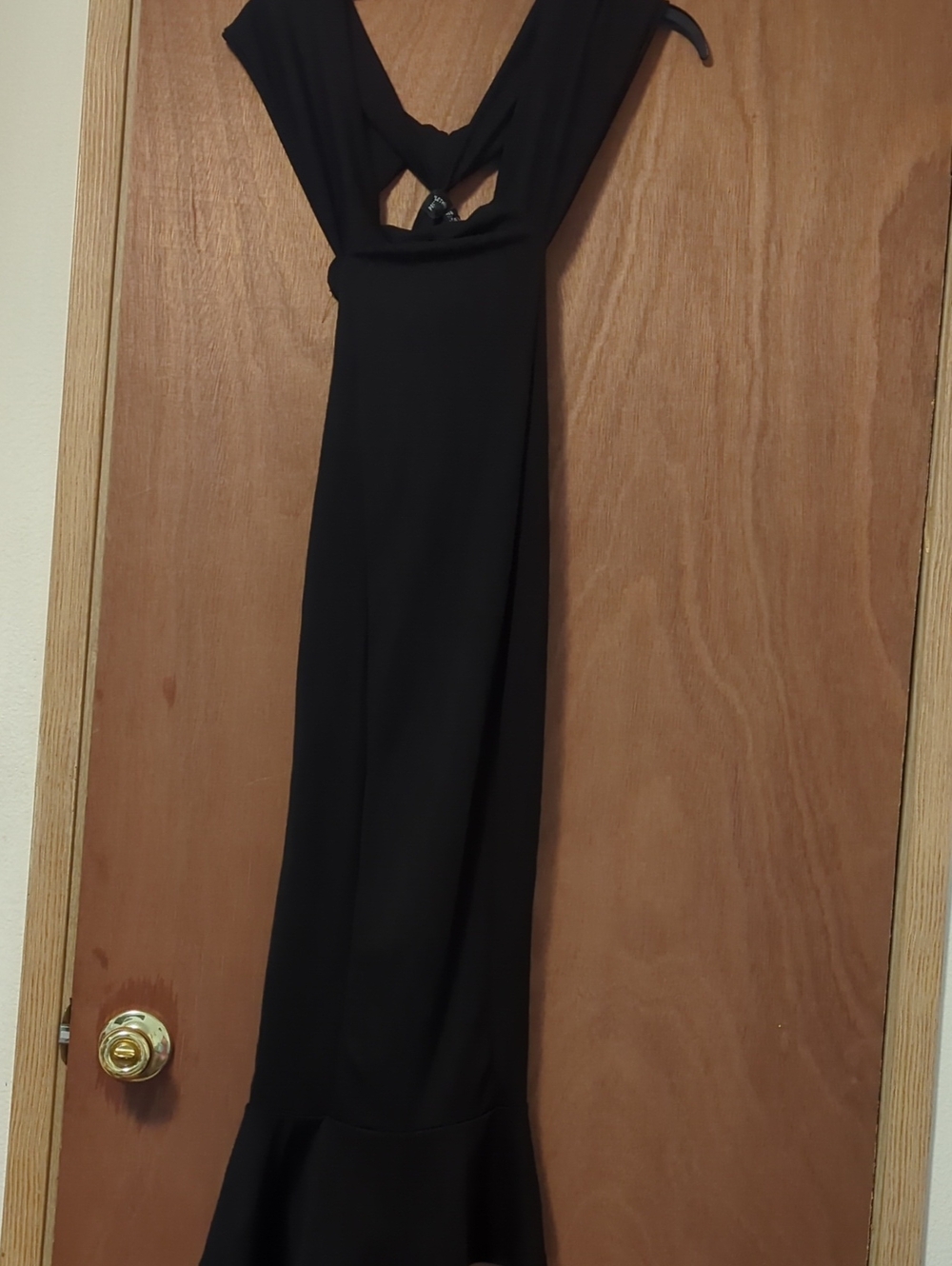 PrettyLittleThing Black Knot-Back Top